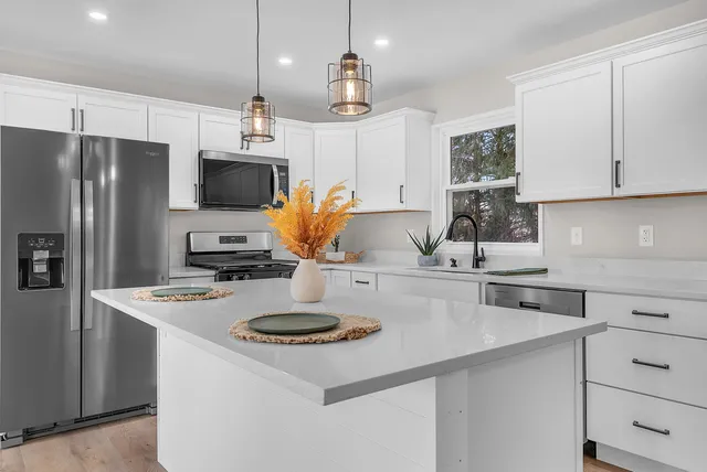 $389,900 | 14244 South 1050 West, Wanatah, IN 46390