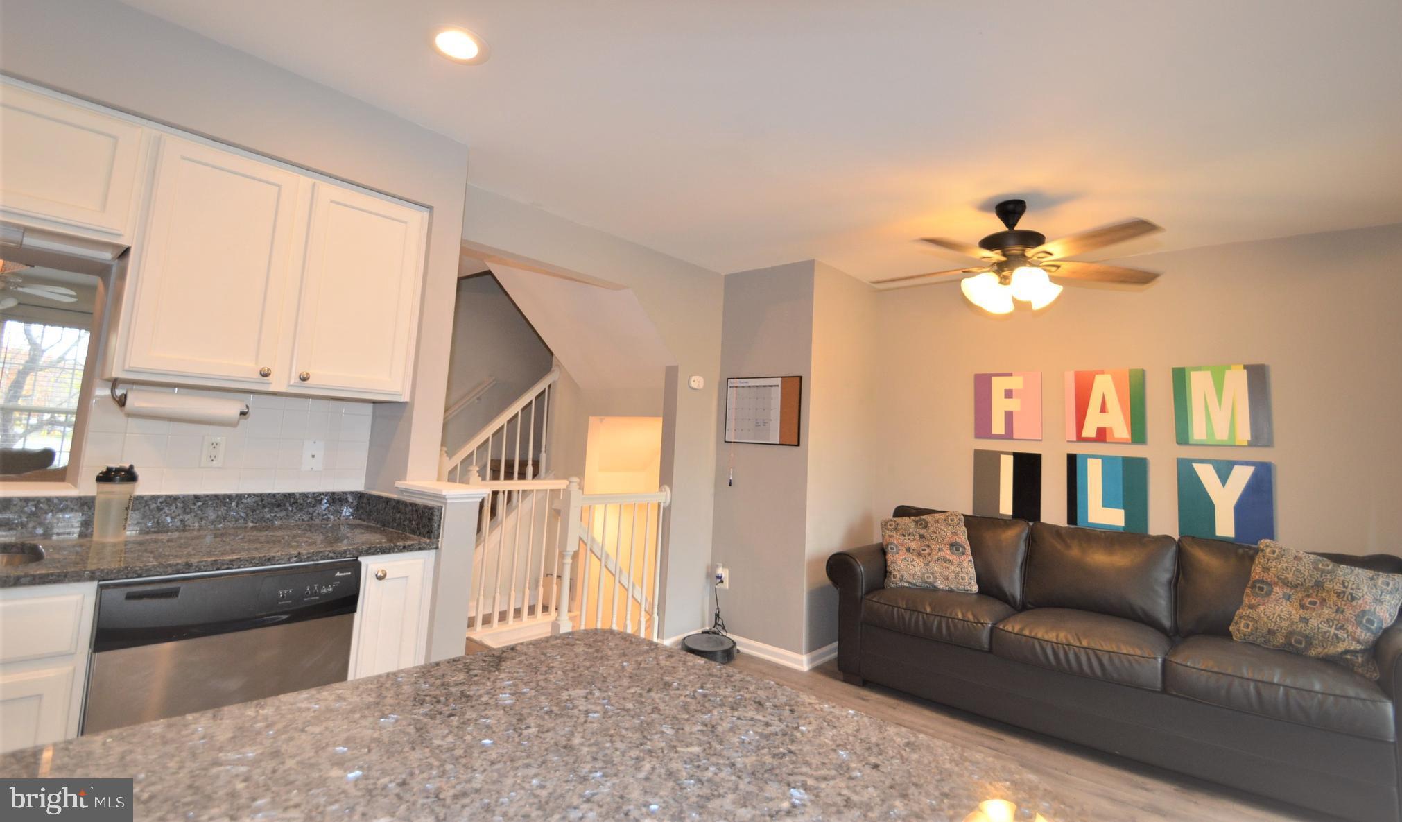 233 Shirley Square Southeast Leesburg, VA 20175 - Photo 11 of 32