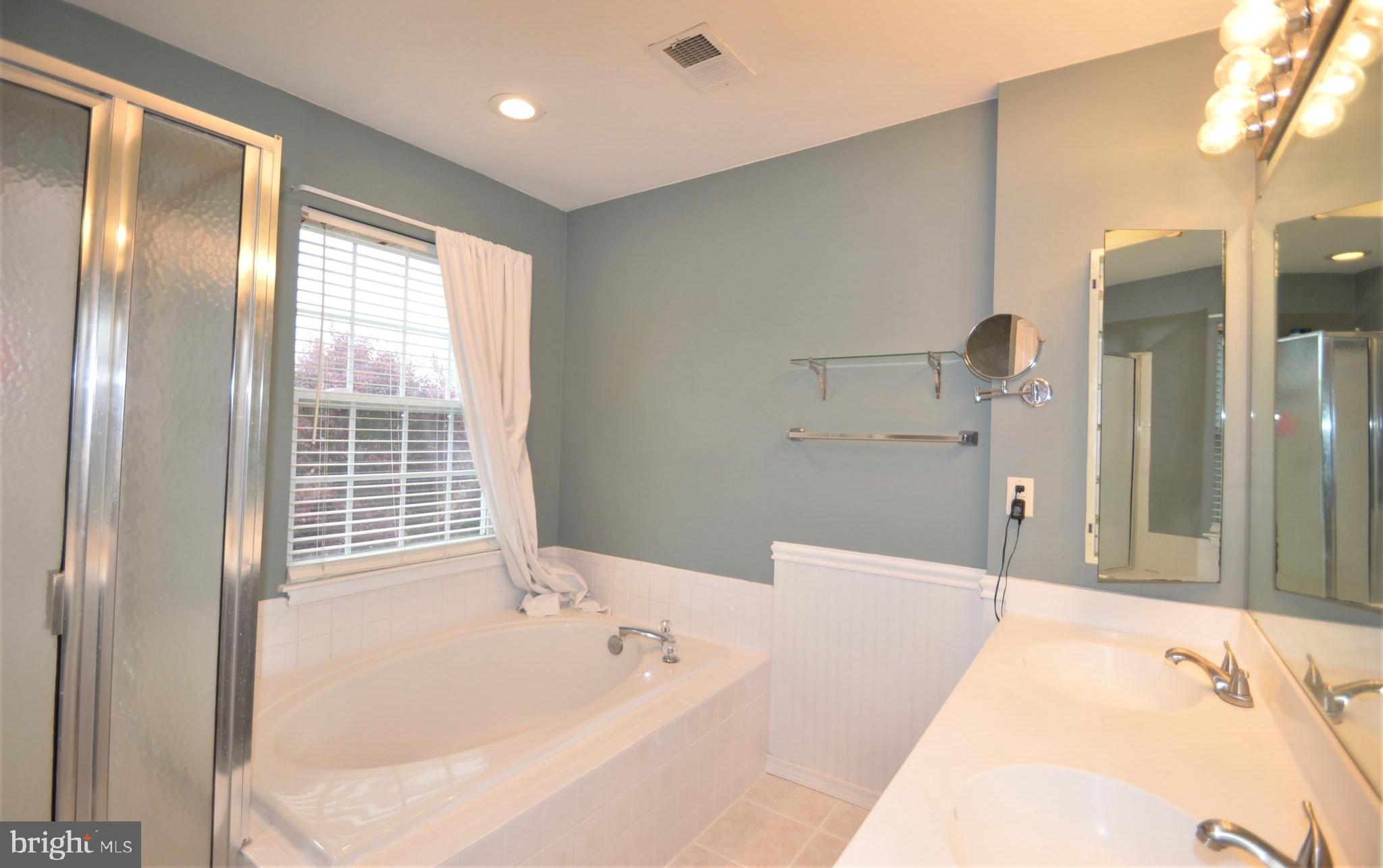 233 Shirley Square Southeast Leesburg, VA 20175 - Photo 17 of 32
