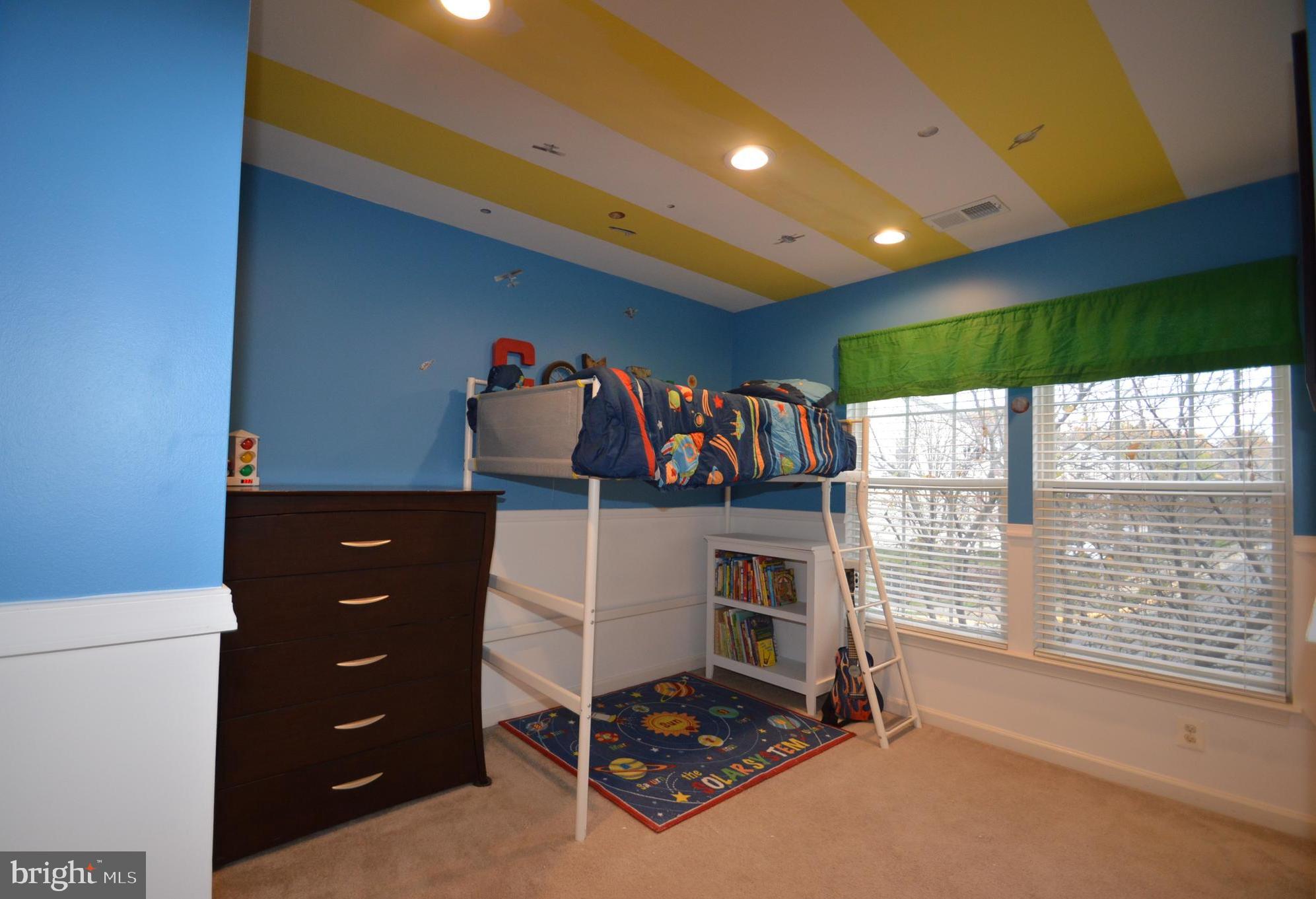 233 Shirley Square Southeast Leesburg, VA 20175 - Photo 19 of 32