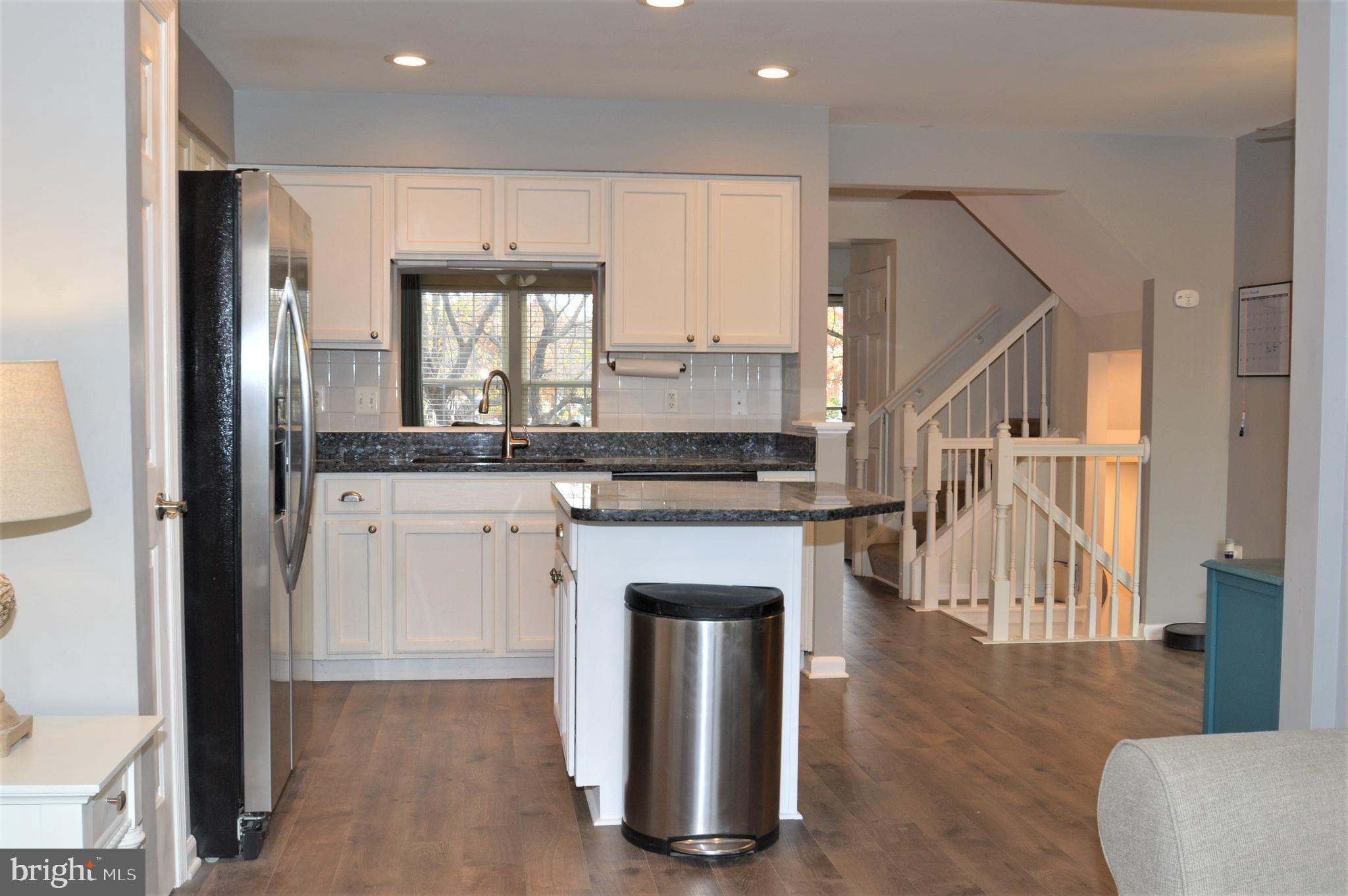 233 Shirley Square Southeast Leesburg, VA 20175 - Photo 10 of 32