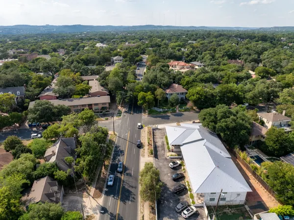 an aerial view of multiple house
