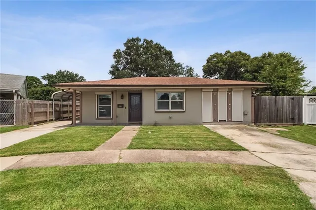 $210,000 | 624 Taylorbrook Drive, Gretna, LA 70056