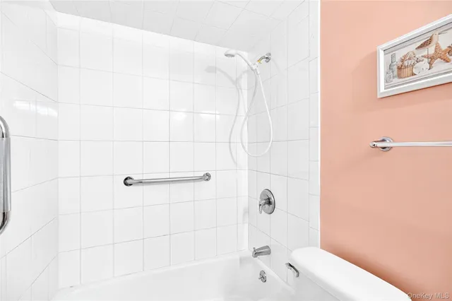 an empty room with a empty space and window