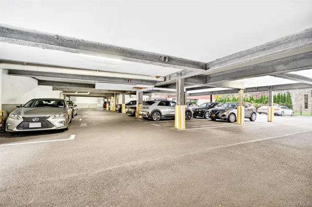 $270,000 | 80 East Hartsdale Avenue, Unit 418, Hartsdale, NY 10530