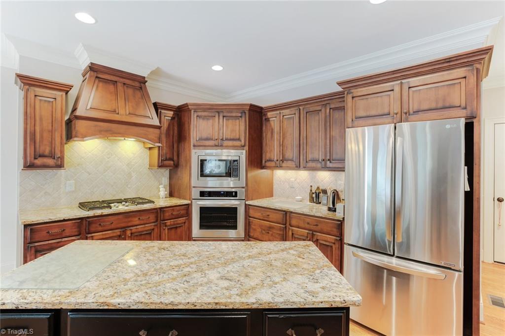5045 Bennington Way High Point, NC 27262 - Photo 13 of 39 Gallery Image 13