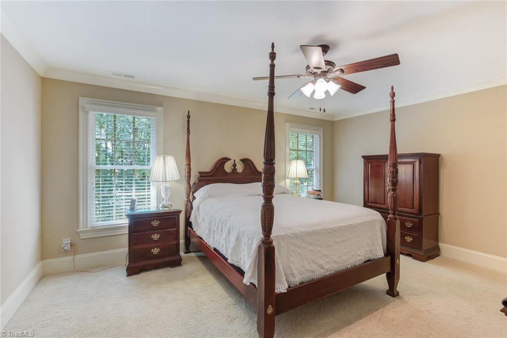 5045 Bennington Way High Point, NC 27262 - Photo 26 of 39 Gallery Image 26