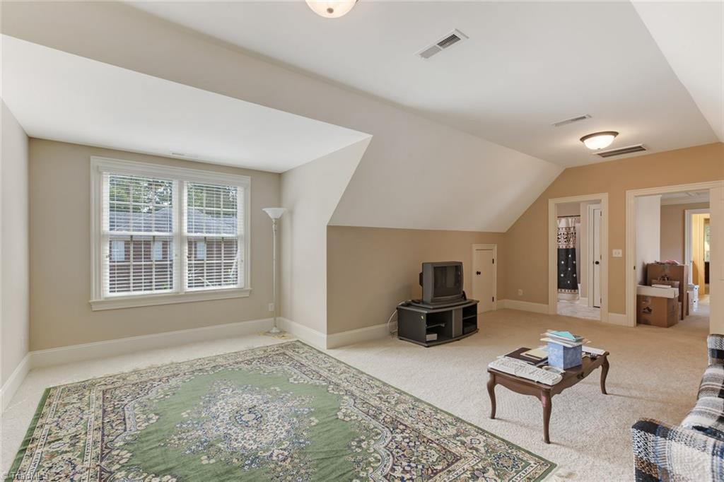 5045 Bennington Way High Point, NC 27262 - Photo 29 of 39 Gallery Image 29
