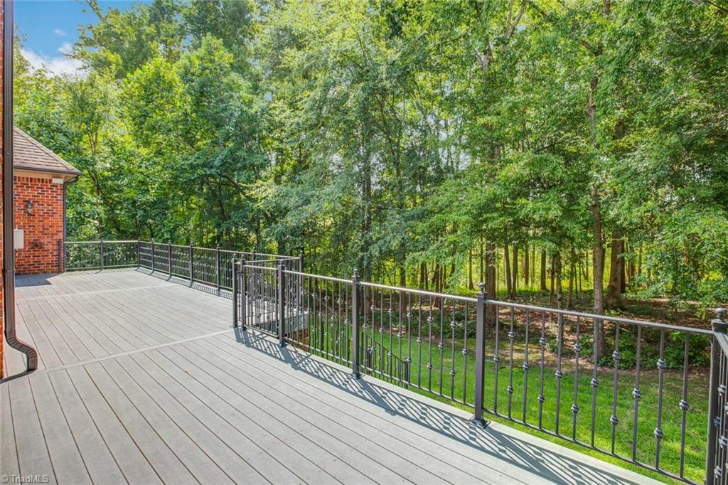5045 Bennington Way High Point, NC 27262 - Photo 34 of 39 Gallery Image 34