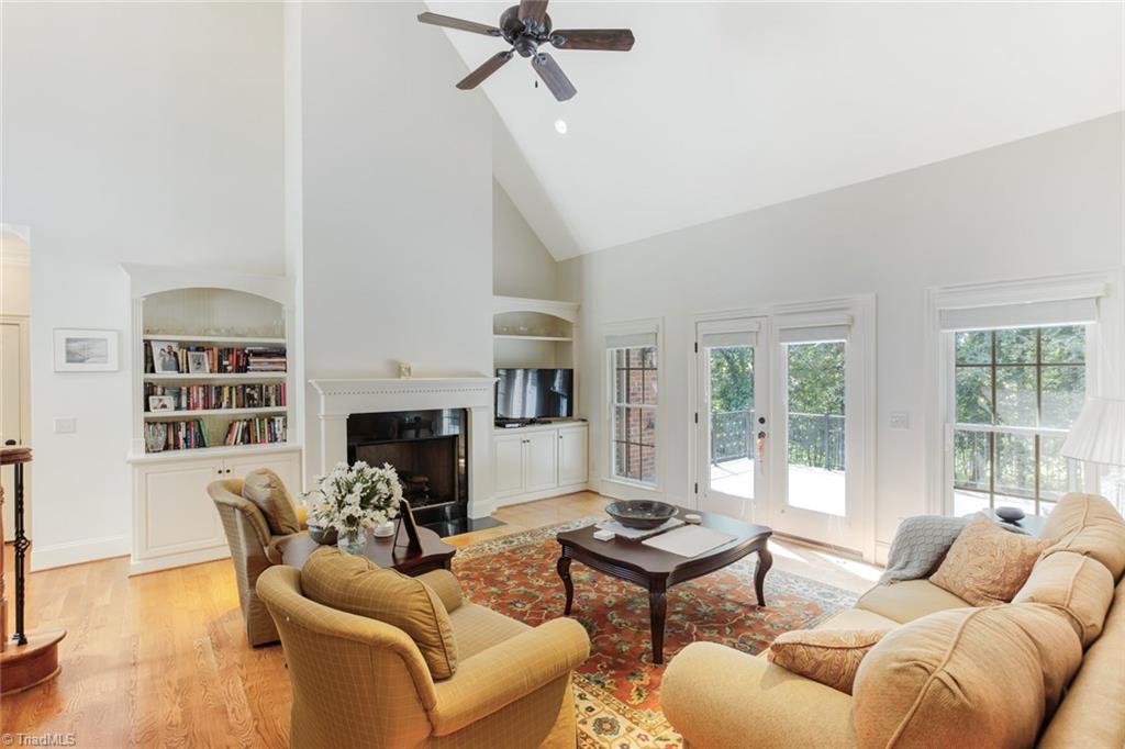 5045 Bennington Way High Point, NC 27262 - Photo 6 of 39 Gallery Image 6