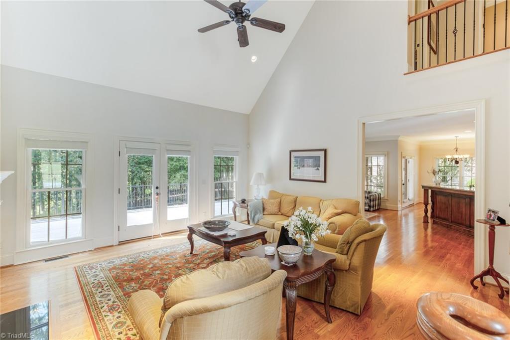 5045 Bennington Way High Point, NC 27262 - Photo 9 of 39 Gallery Image 9