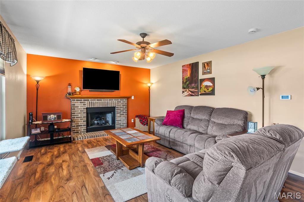 1129 MacLean Drive O'Fallon, IL 62269 - Photo 5 of 40