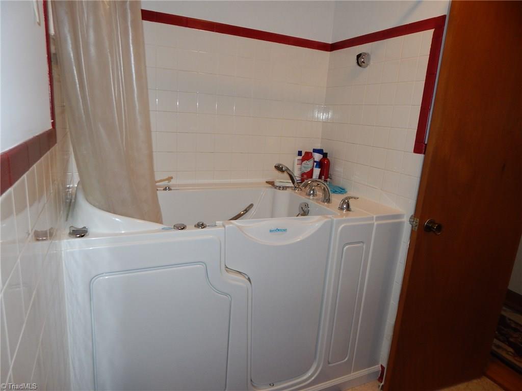 587 Cool Springs Church Road Elkin, NC 28621 - Photo 11 of 21 Gallery Image 11