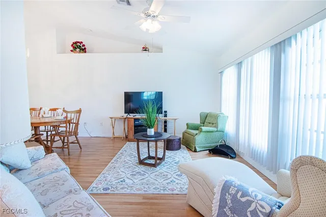 $1,850 | 3032 Southwest 10th Avenue, Cape Coral, FL 33914