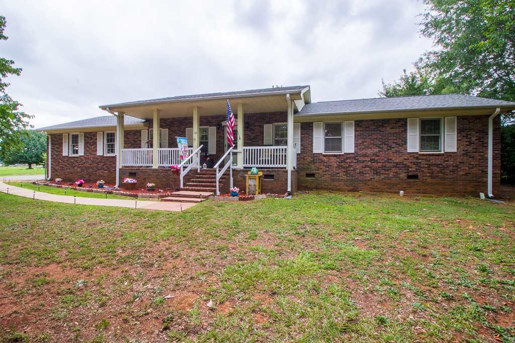 152 State Rd S-42-2895 Inman, SC 29349 - Photo 1 of 24