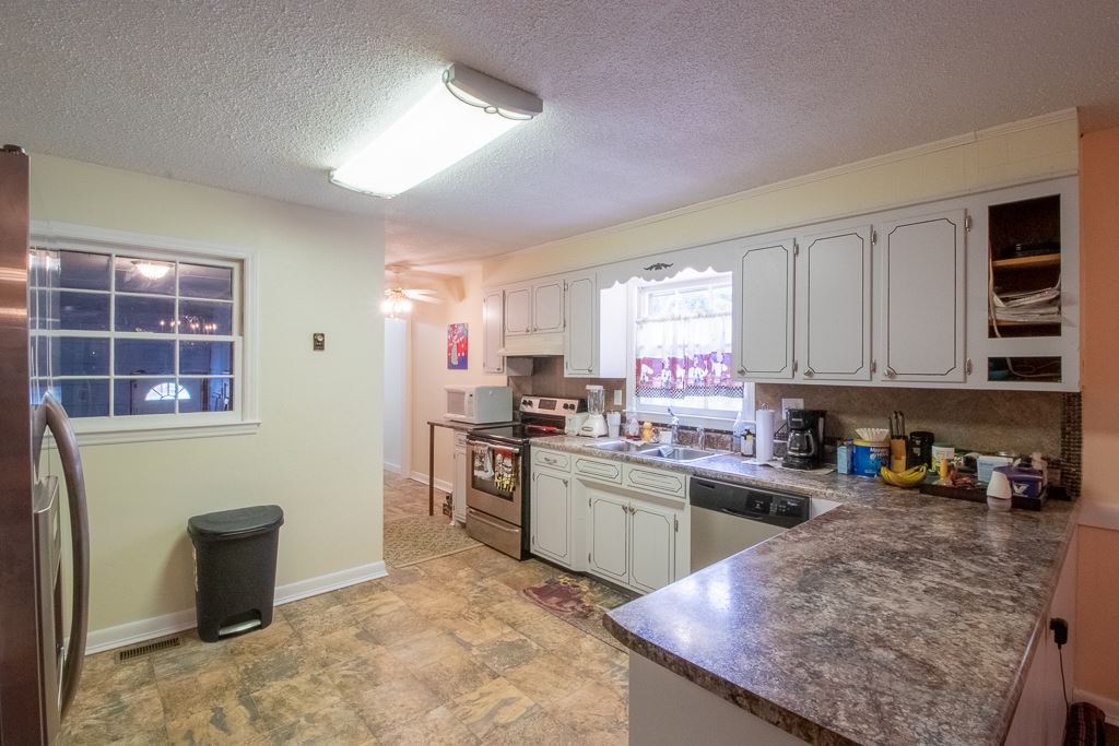 152 State Rd S-42-2895 Inman, SC 29349 - Photo 10 of 24