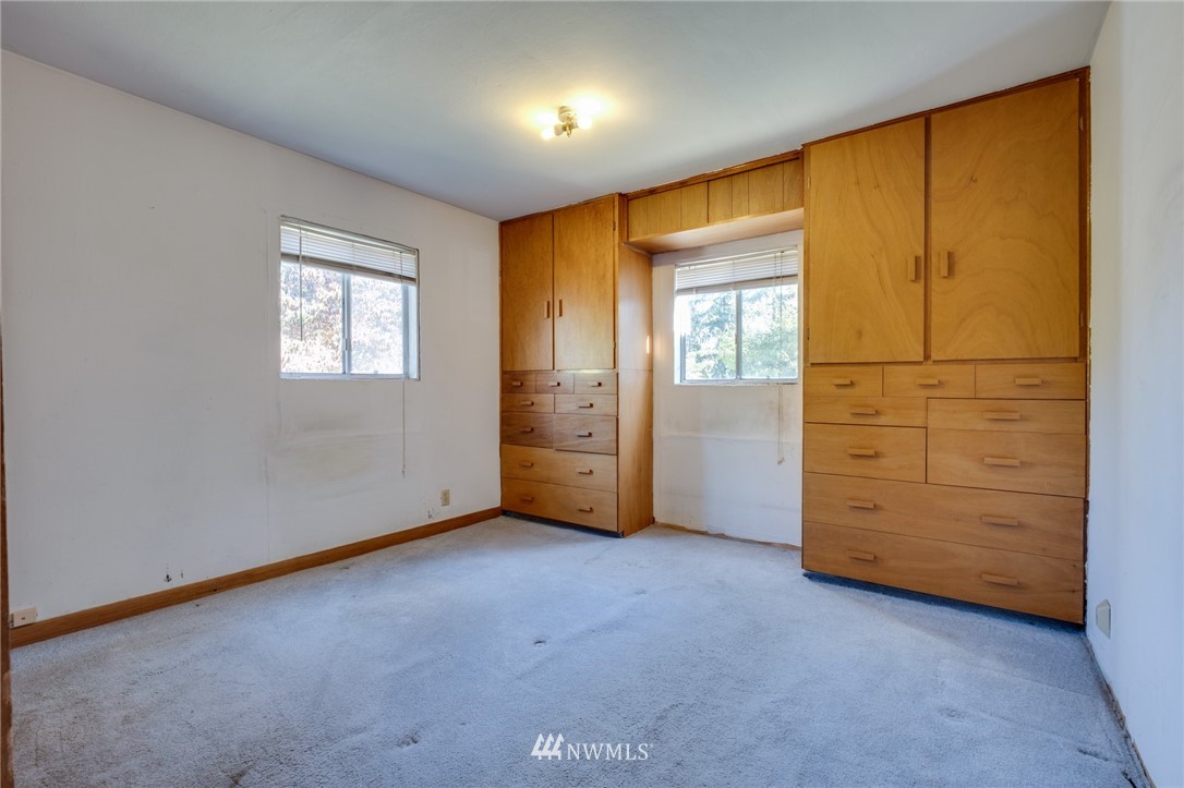 3103 Perry Avenue Bremerton, WA 98310 - Photo 16 of 25 Gallery Image 16