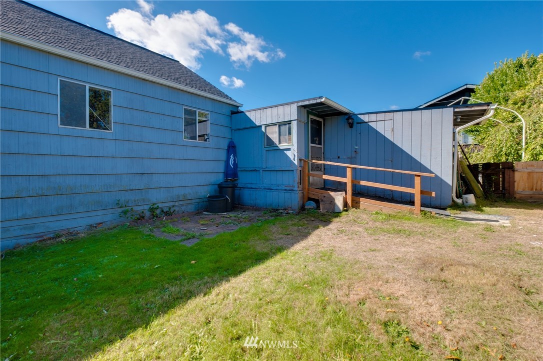 3103 Perry Avenue Bremerton, WA 98310 - Photo 5 of 25 Gallery Image 5