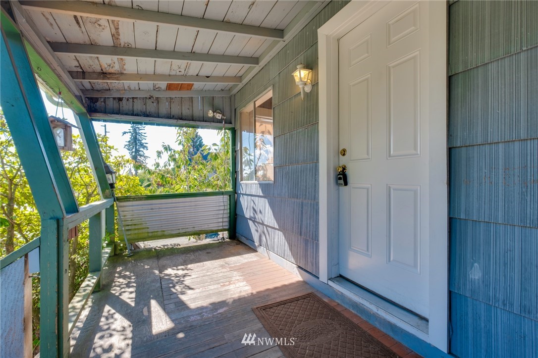3103 Perry Avenue Bremerton, WA 98310 - Photo 6 of 25 Gallery Image 6