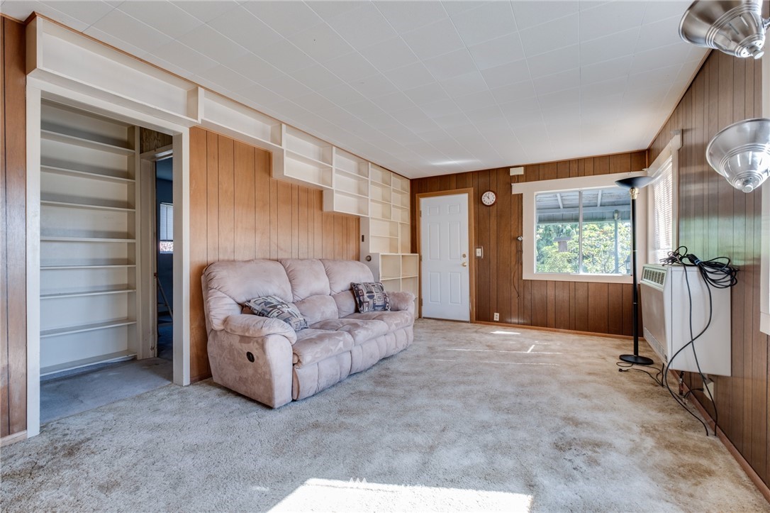 3103 Perry Avenue Bremerton, WA 98310 - Photo 8 of 25 Gallery Image 8