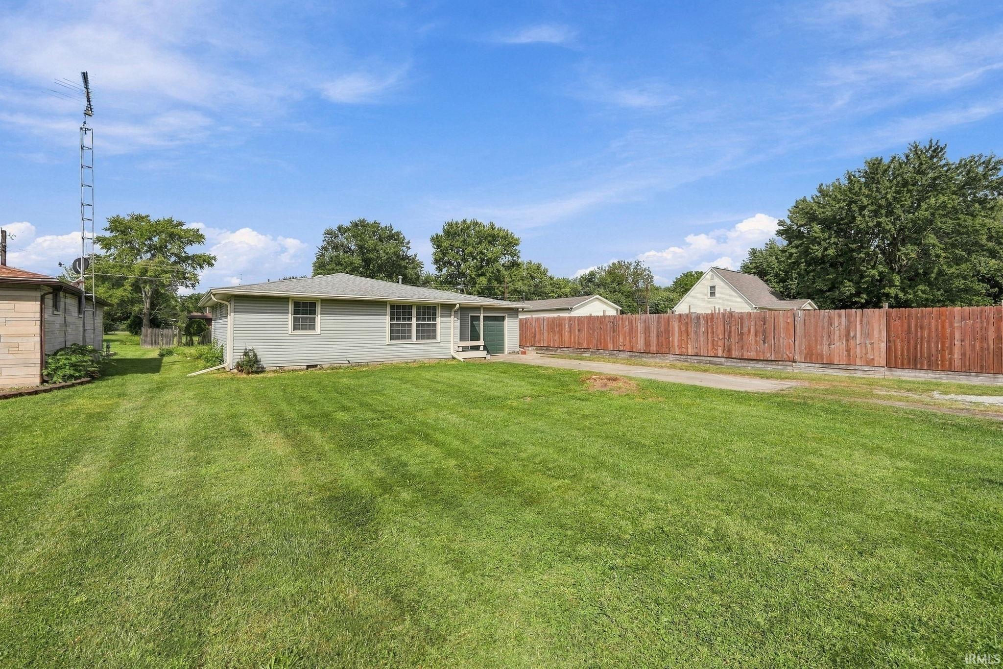 519 North Claypool Road Muncie, IN 47303 - Photo 2 of 22 Gallery Image 2