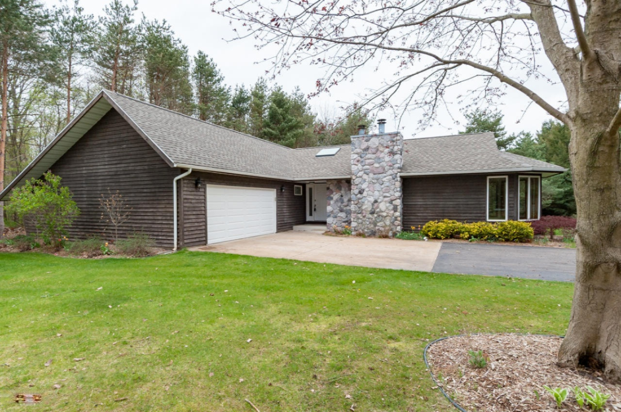 4101 Hagar Shore Road Coloma, MI 49038 - Photo 2 of 48 4101 Hagar Shores Coloma-41