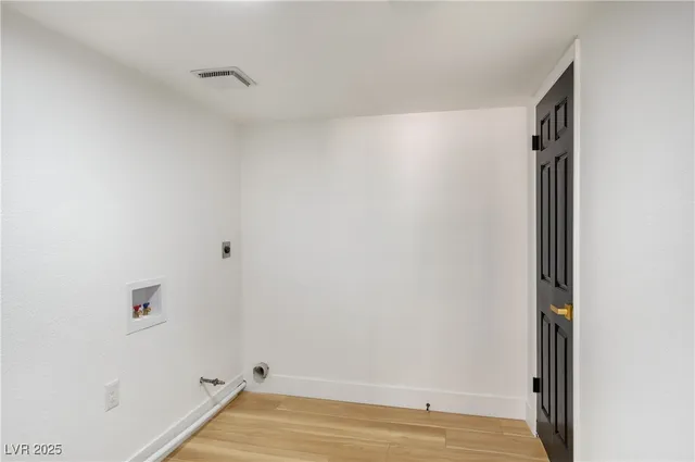 $3,500 | 5145 Tennis Court West, Las Vegas, NV 89120