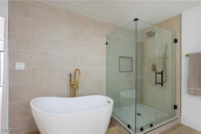 $3,500 | 5145 Tennis Court West, Las Vegas, NV 89120