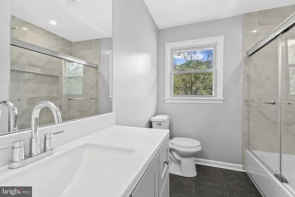 $819,900 | 5822 Brookview Drive, Alexandria, VA 22310