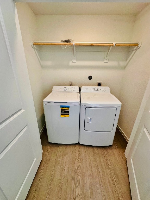 3041 Merganser Rdg Drive Katy, TX 77493 - Photo 11 of 28 a utility room with washer and dryer