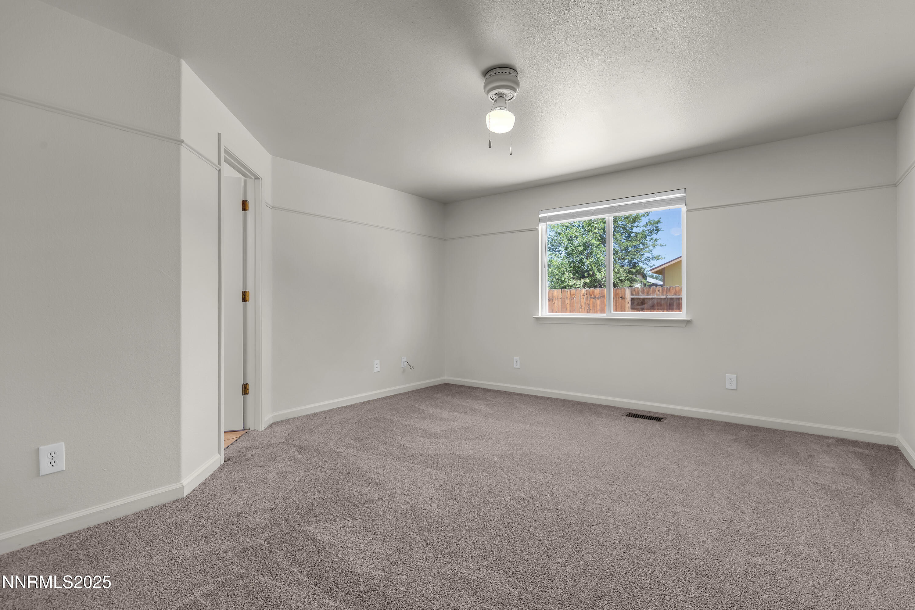 930 Atrium Road Fernley, NV 89408 - Photo 11 of 31 Atruim930-015