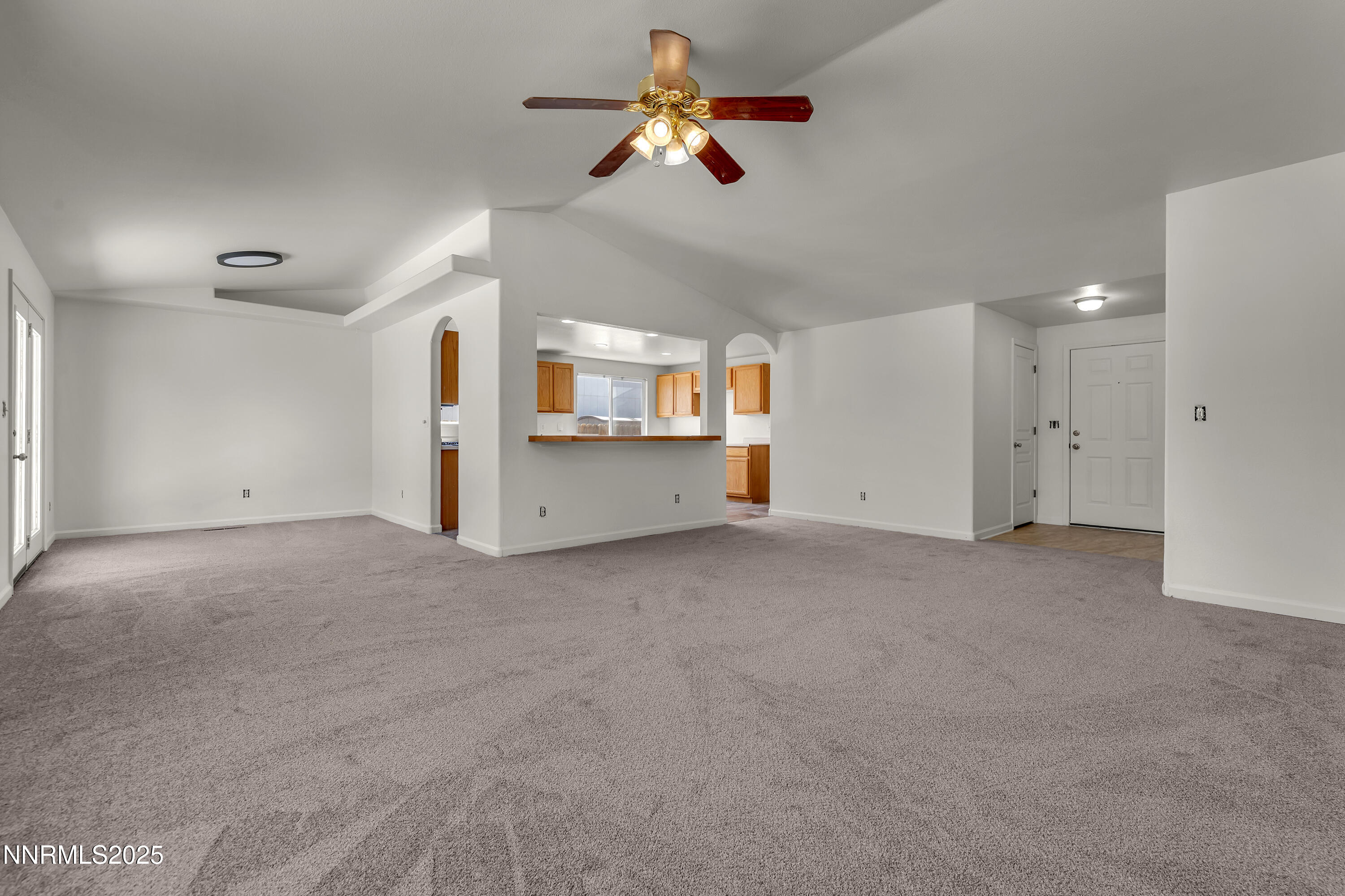 930 Atrium Road Fernley, NV 89408 - Photo 4 of 31 Atruim930-006