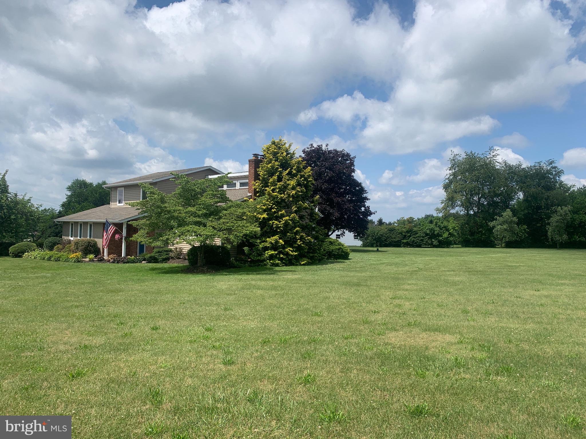 2329 East Buck Road Pennsburg, PA 18073 - Photo 11 of 37