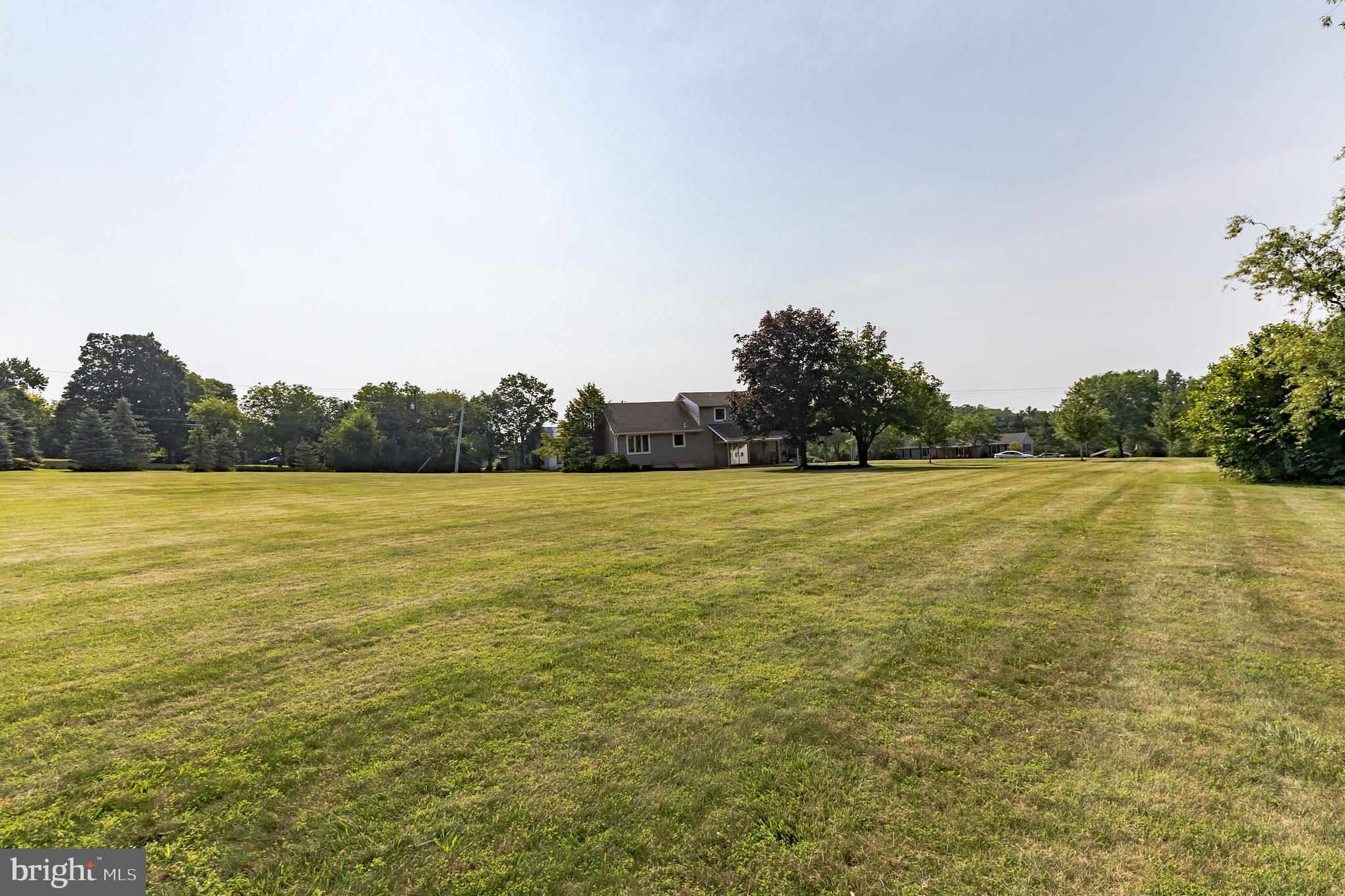 2329 East Buck Road Pennsburg, PA 18073 - Photo 13 of 37