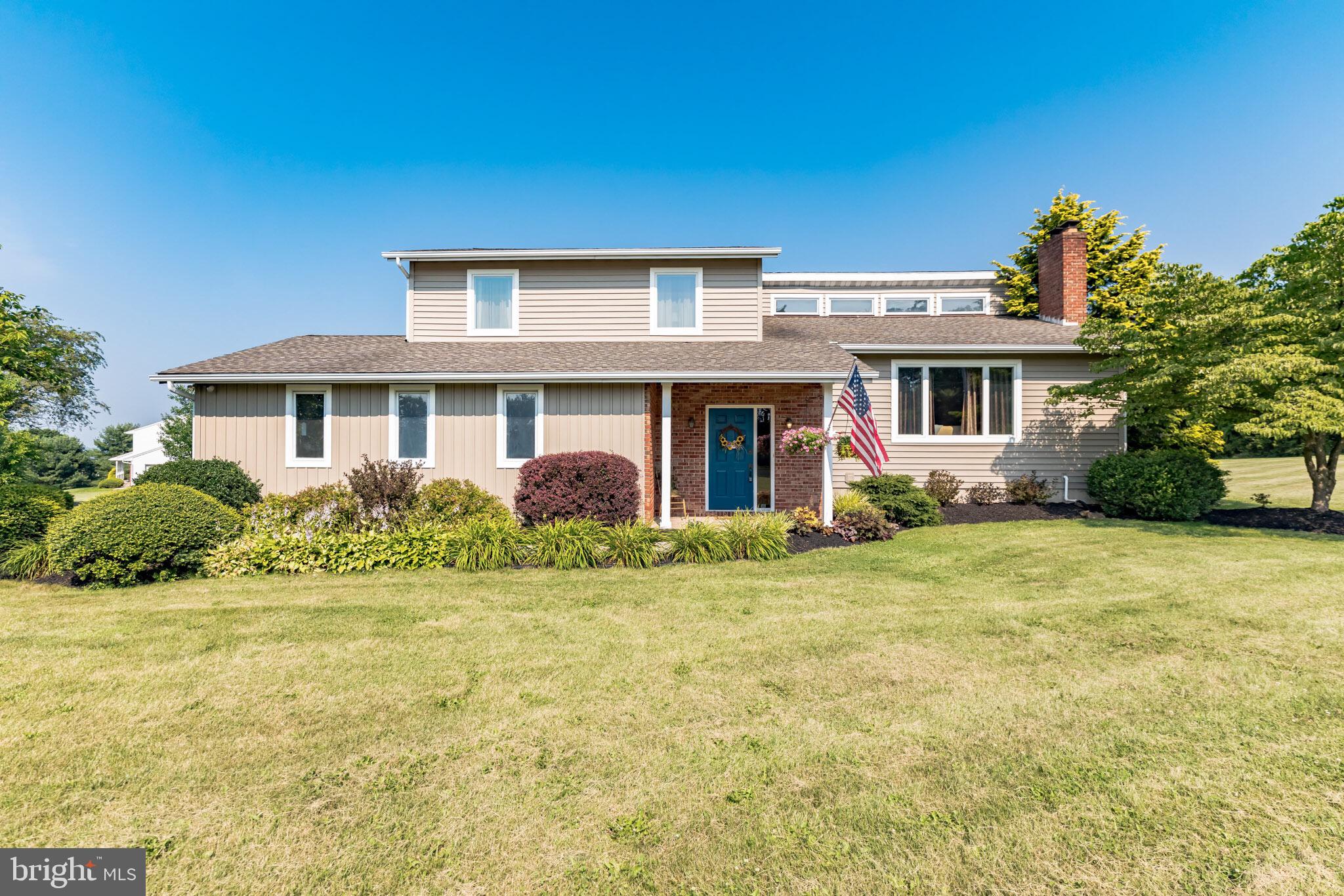 2329 East Buck Road Pennsburg, PA 18073 - Photo 4 of 37
