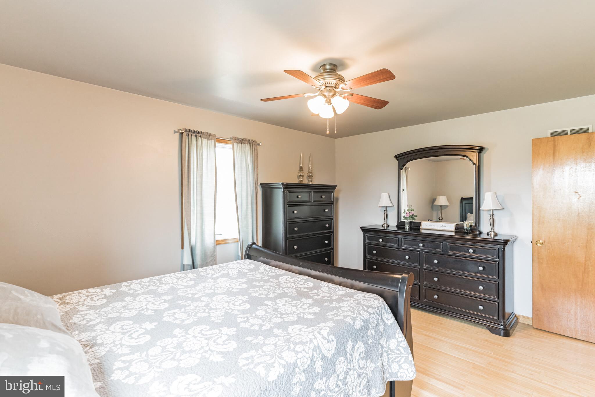 2329 East Buck Road Pennsburg, PA 18073 - Photo 33 of 37