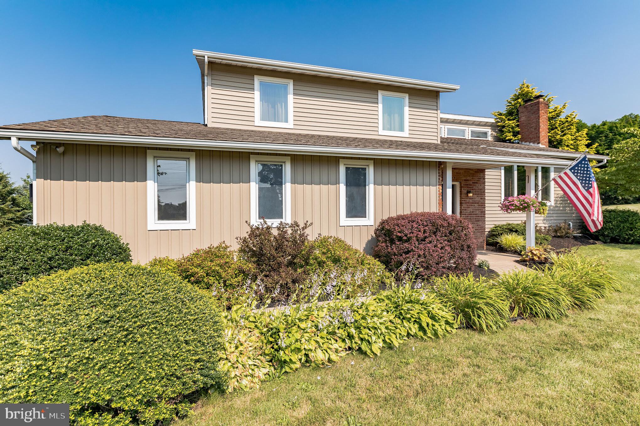 2329 East Buck Road Pennsburg, PA 18073 - Photo 5 of 37