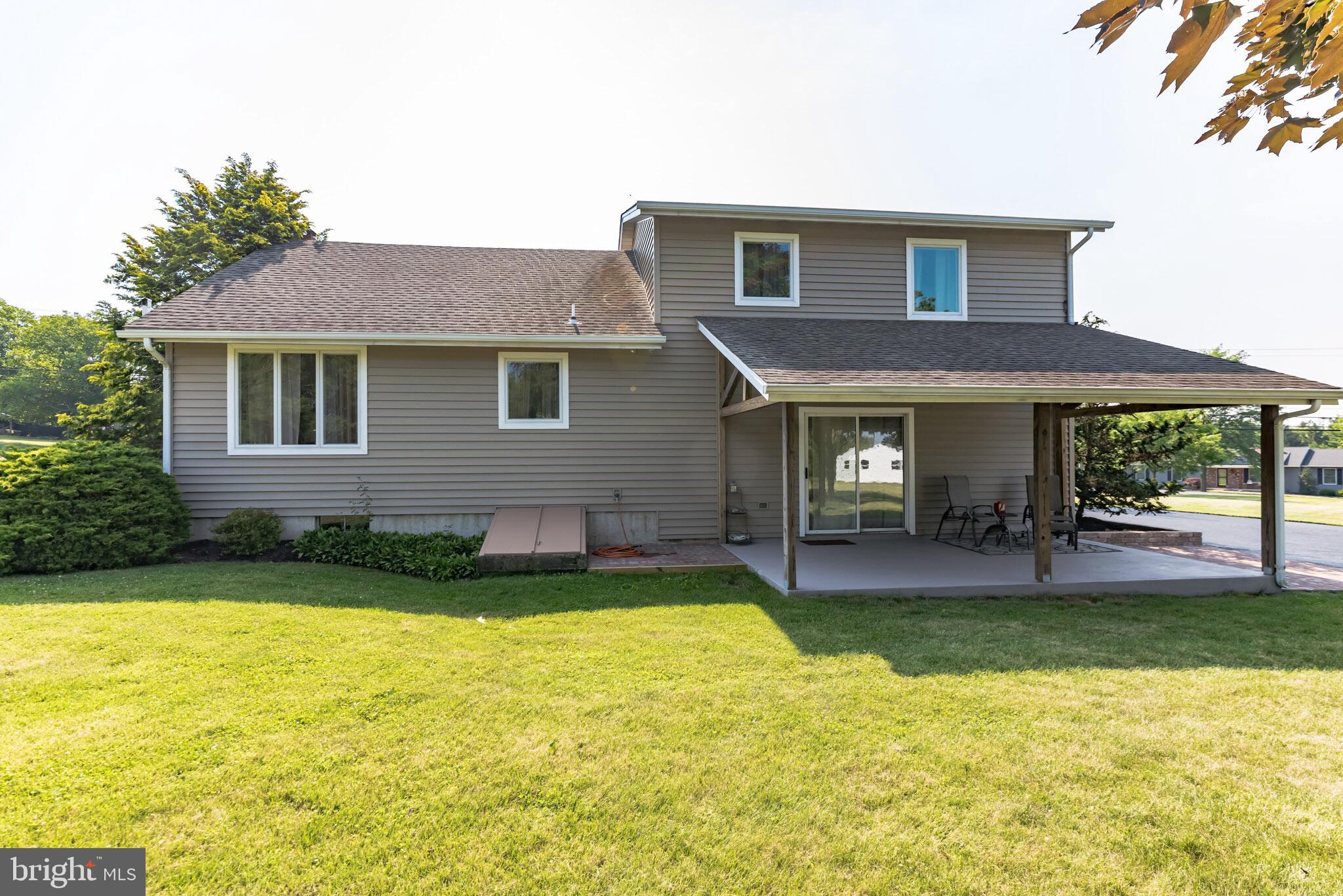2329 East Buck Road Pennsburg, PA 18073 - Photo 6 of 37