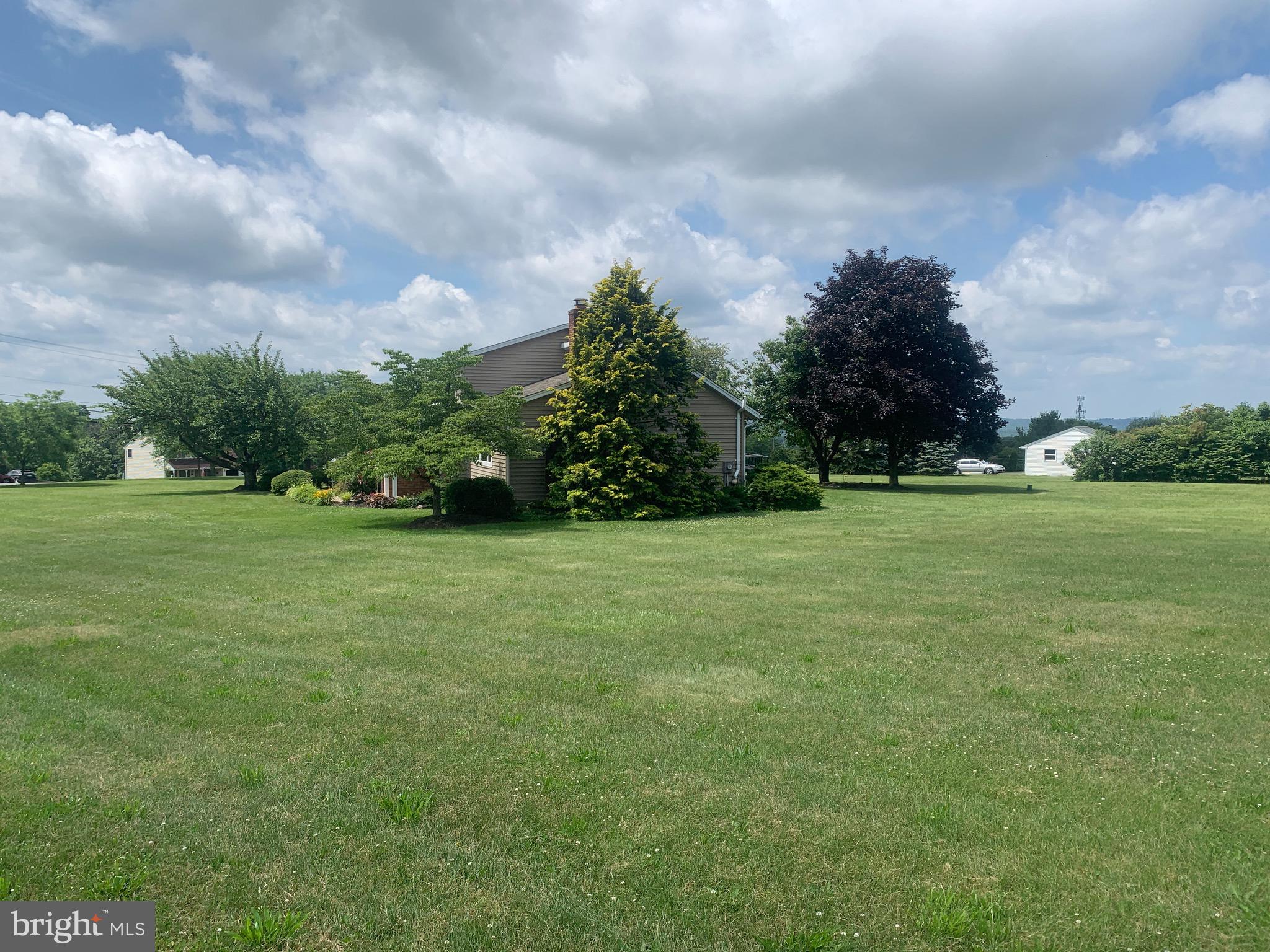 2329 East Buck Road Pennsburg, PA 18073 - Photo 10 of 37