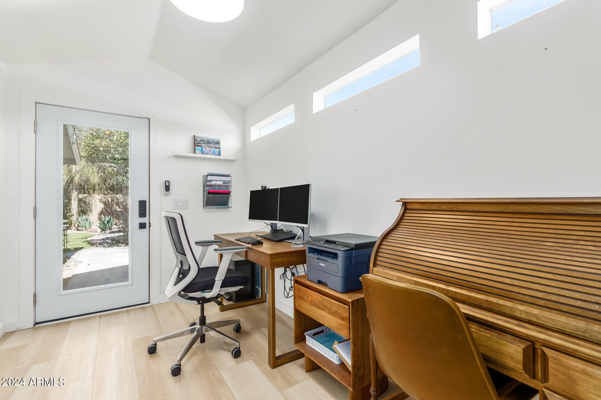 1702 West Griswold Road Phoenix, AZ 85021 - Photo 21 of 25 Office_Studio_Gy