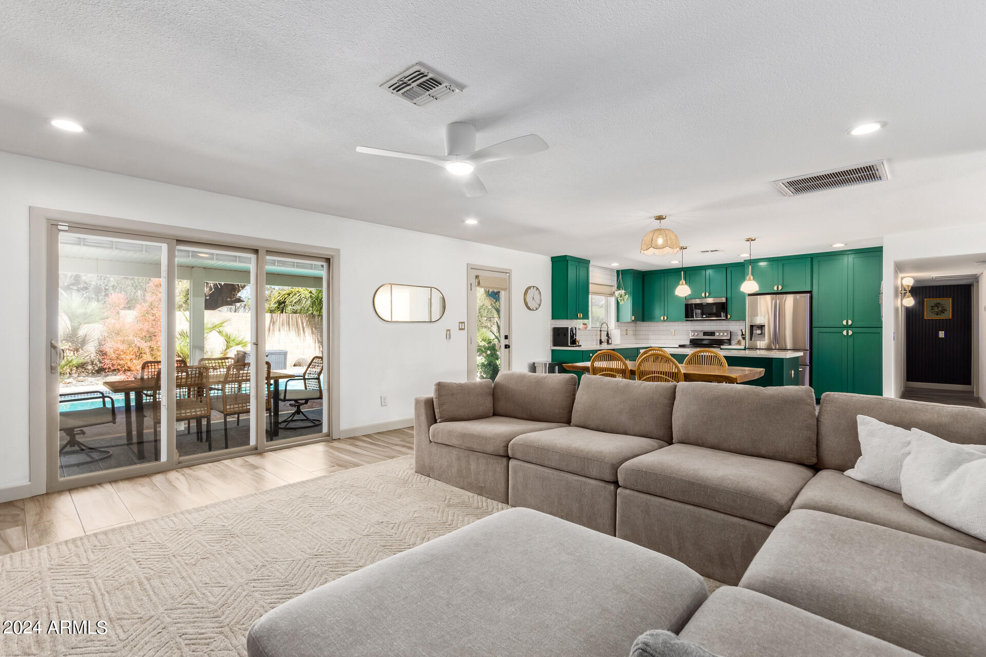 1702 West Griswold Road Phoenix, AZ 85021 - Photo 9 of 25 Living Room(4)