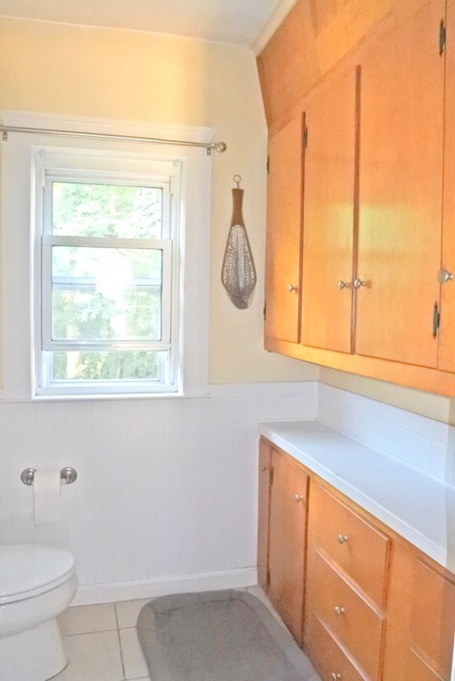 411 Chestnut Street Clinton, MA 01510 - Photo 13 of 19 Gallery Image 13