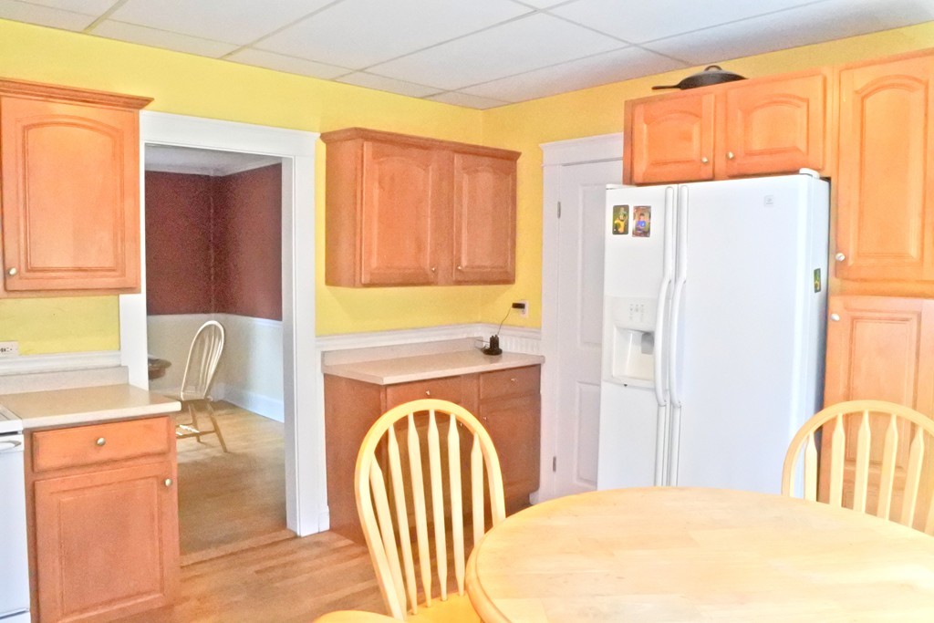 411 Chestnut Street Clinton, MA 01510 - Photo 9 of 19 Gallery Image 9