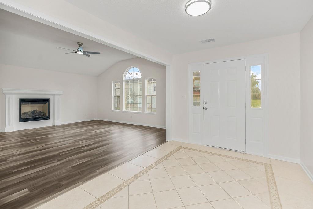 12628 East 48th Street South Independence, MO 64055 - Photo 3 of 20