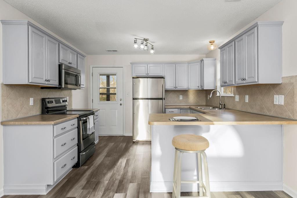 12628 East 48th Street South Independence, MO 64055 - Photo 4 of 20