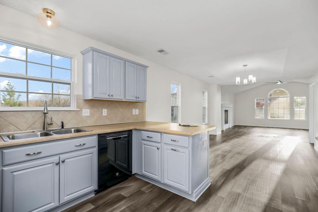 12628 East 48th Street South Independence, MO 64055 - Photo 5 of 20