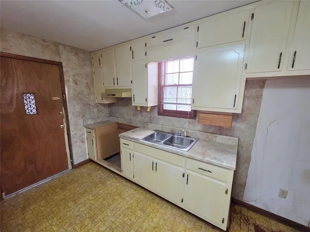 $170,000 | 2298 Starline Drive, Decatur, GA 30032