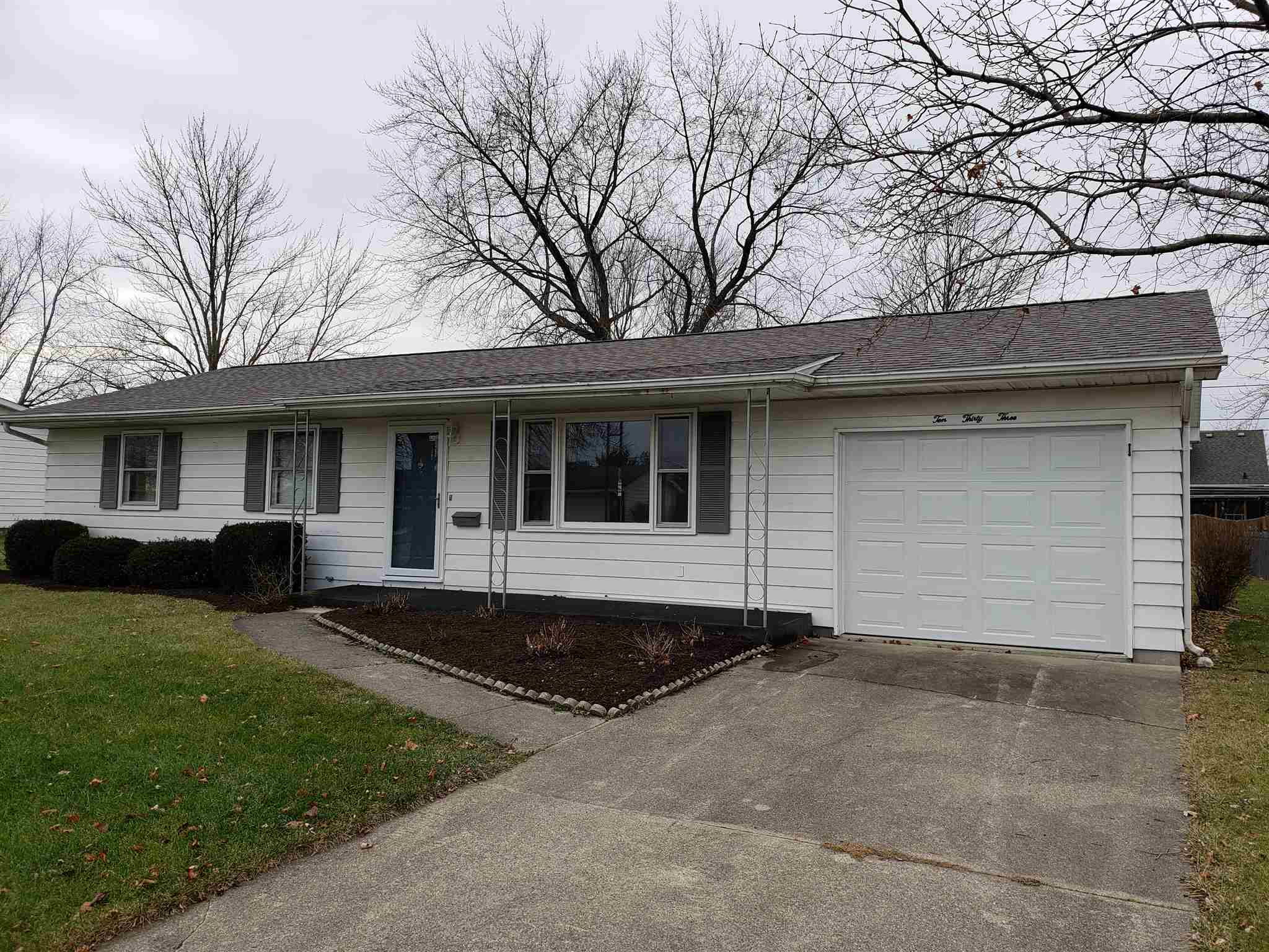 1033 Mix Avenue Decatur, IN 46733 - Photo 3 of 21