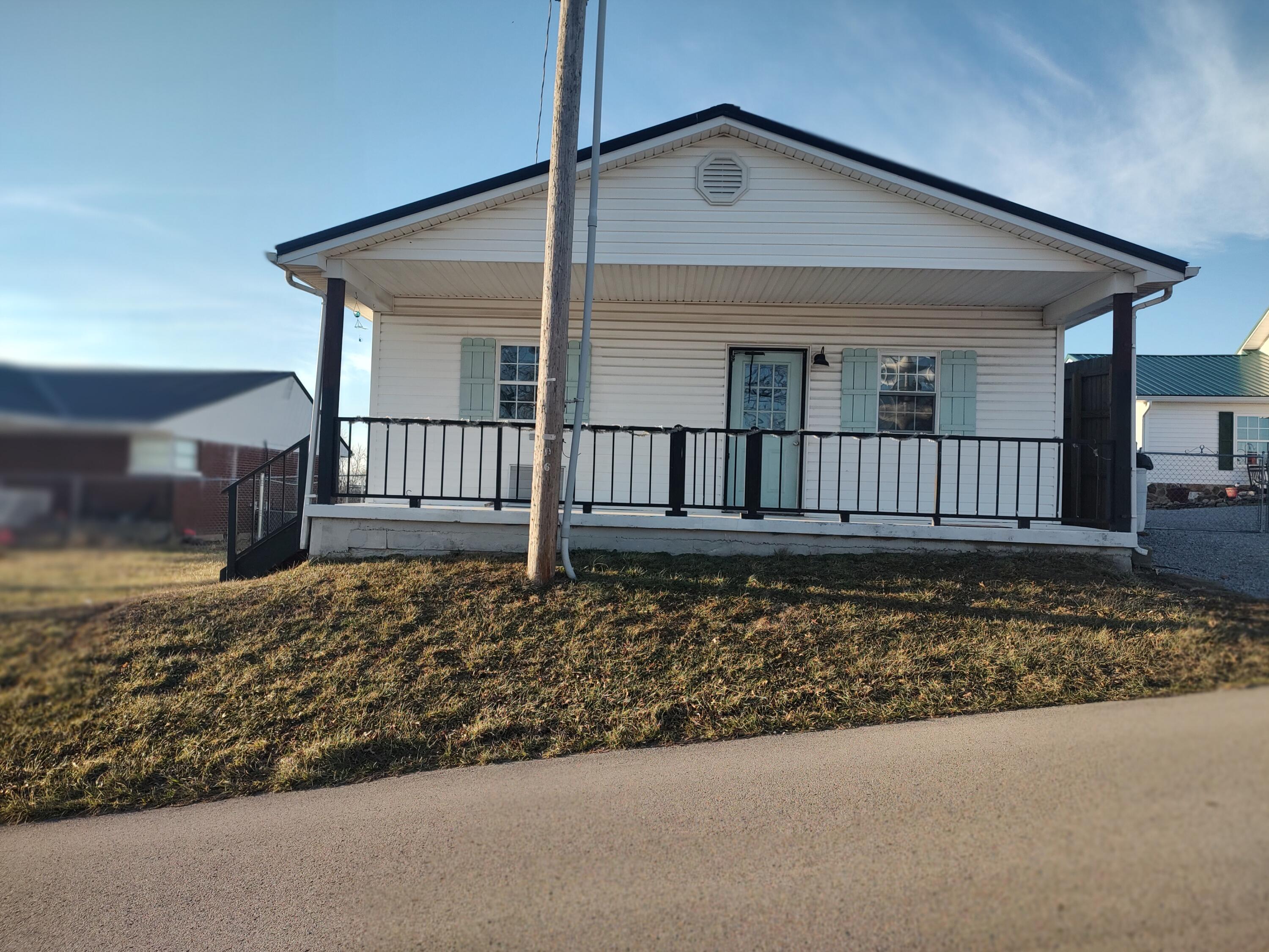 239 Upper Dry Fork Road McKee, KY 40447 - Photo 1 of 13 1000003185