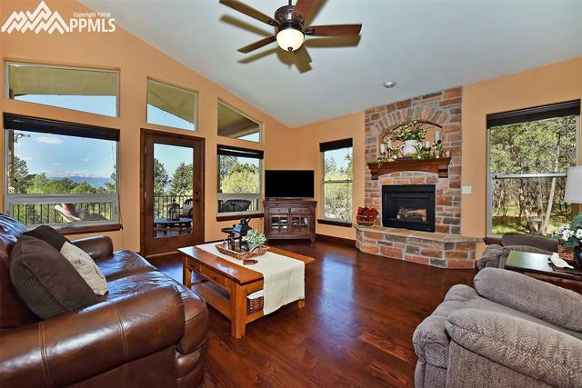 669 Winding Hills Road Monument, CO 80132 - Photo 5 of 36 Gallery Image 5